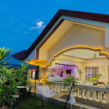 Dreamcatcher Hostel Moalboal Bagian luar foto