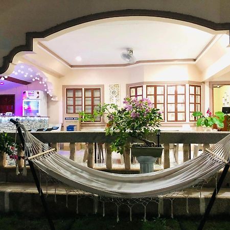 Dreamcatcher Hostel Moalboal Bagian luar foto