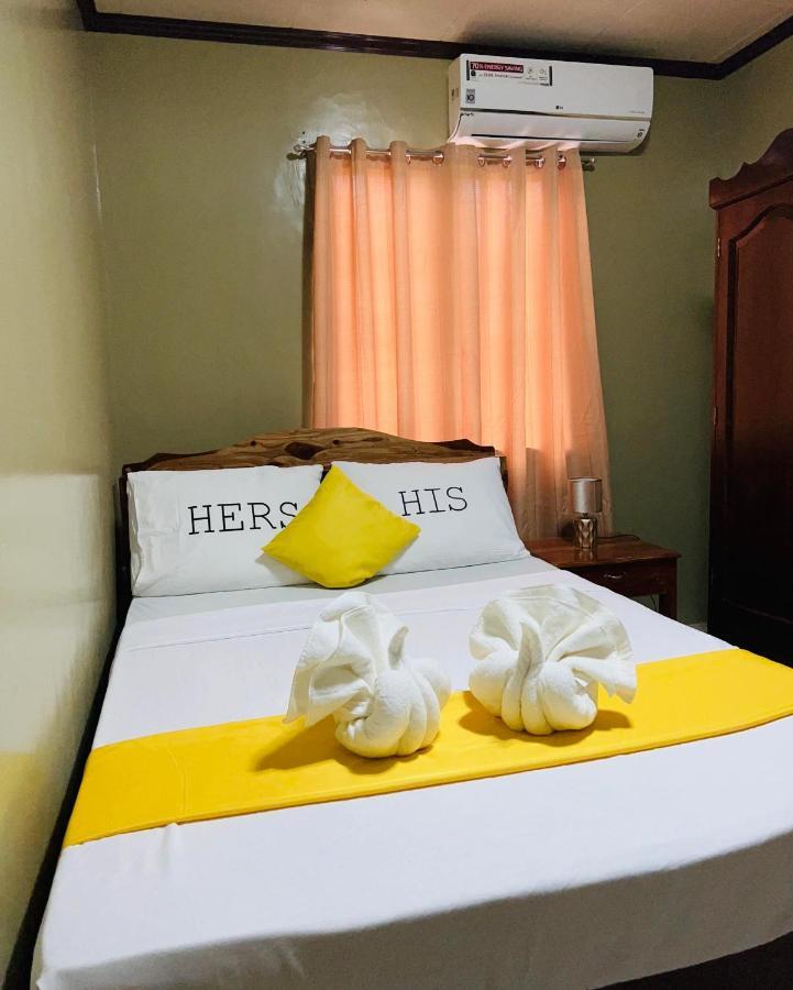 Dreamcatcher Hostel Moalboal Bagian luar foto
