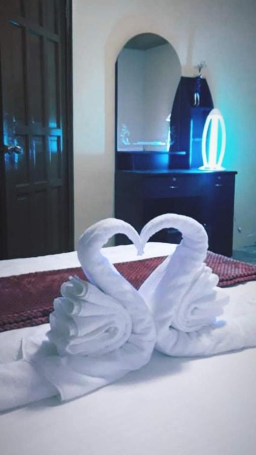 Dreamcatcher Hostel Moalboal Bagian luar foto