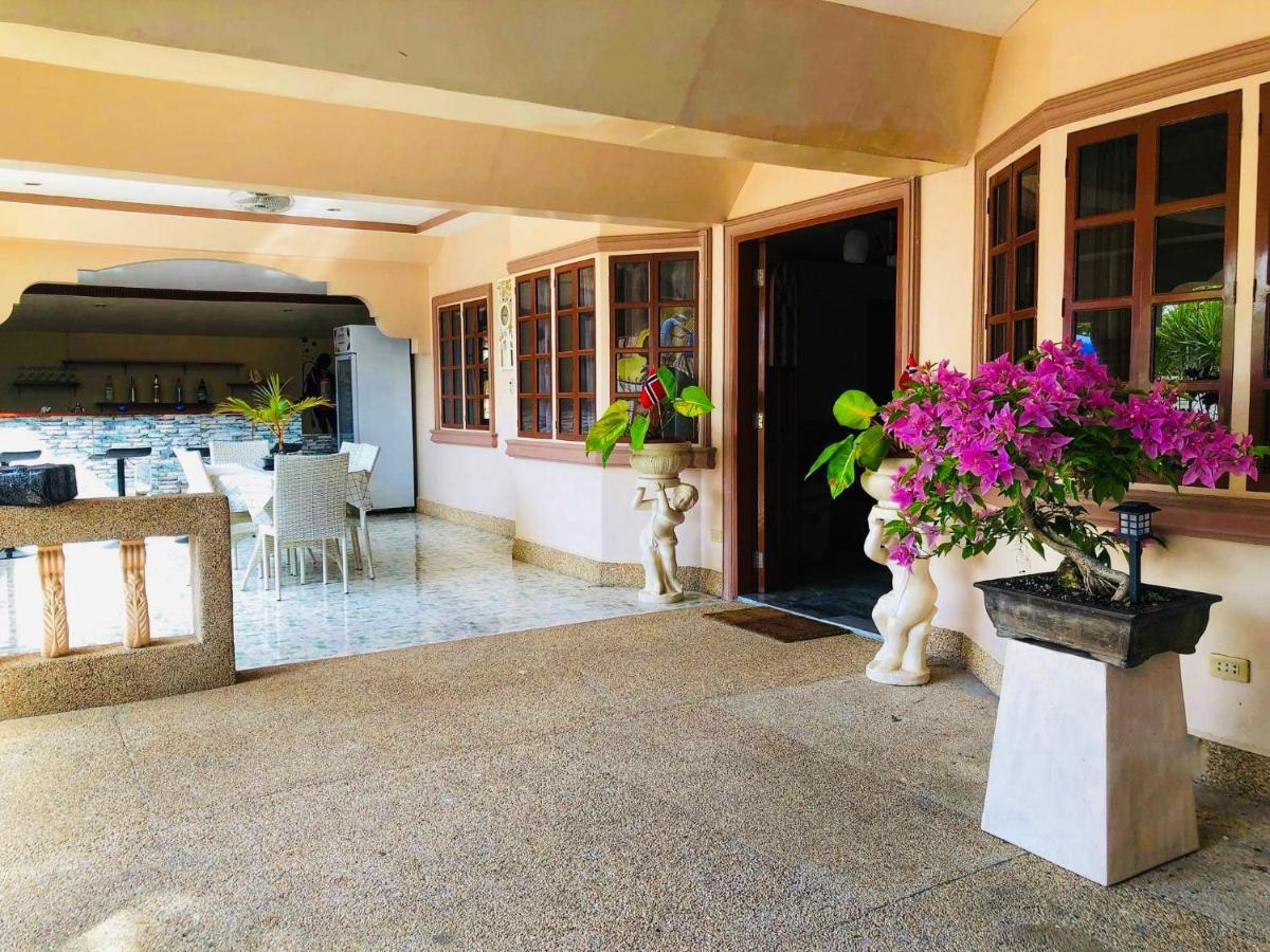 Dreamcatcher Hostel Moalboal Bagian luar foto
