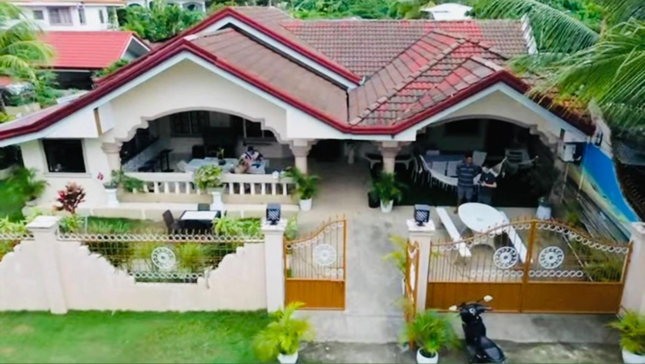 Dreamcatcher Hostel Moalboal Bagian luar foto