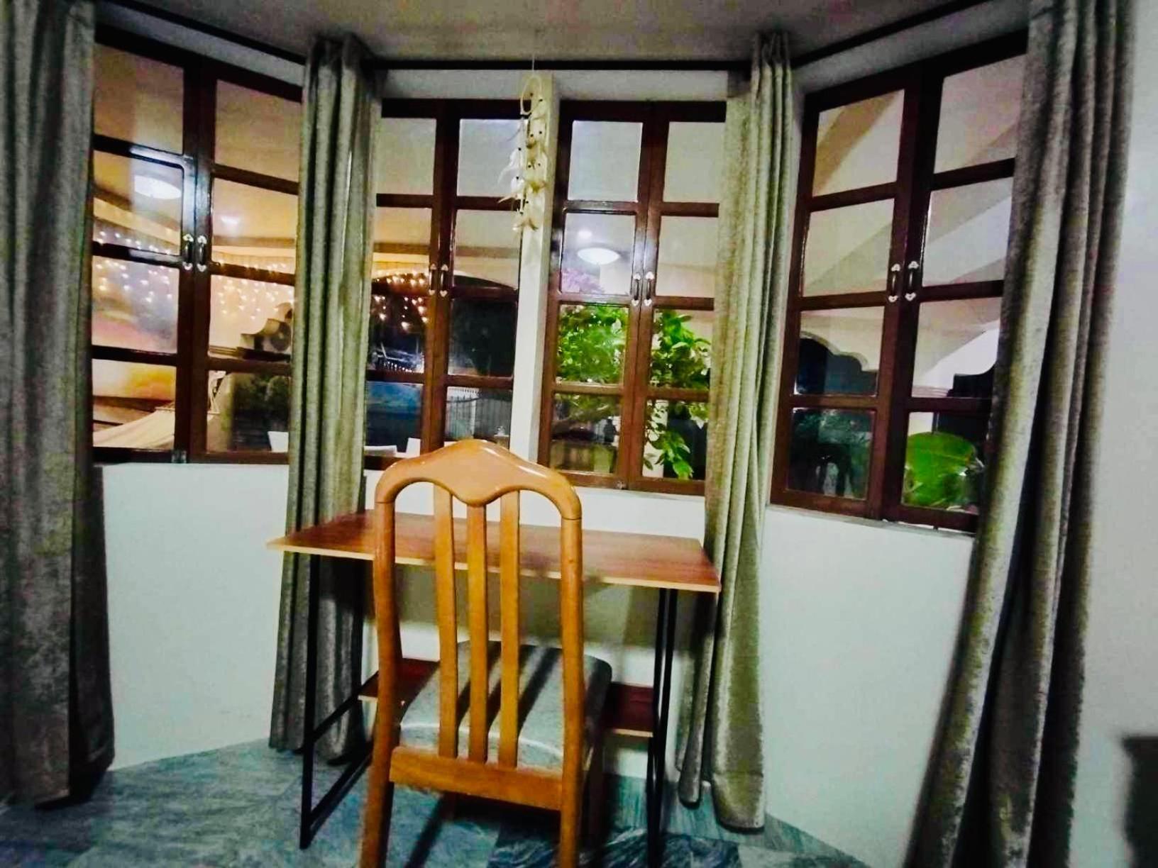 Dreamcatcher Hostel Moalboal Bagian luar foto
