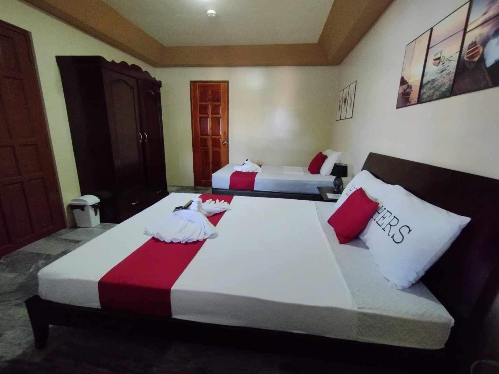 Dreamcatcher Hostel Moalboal Bagian luar foto