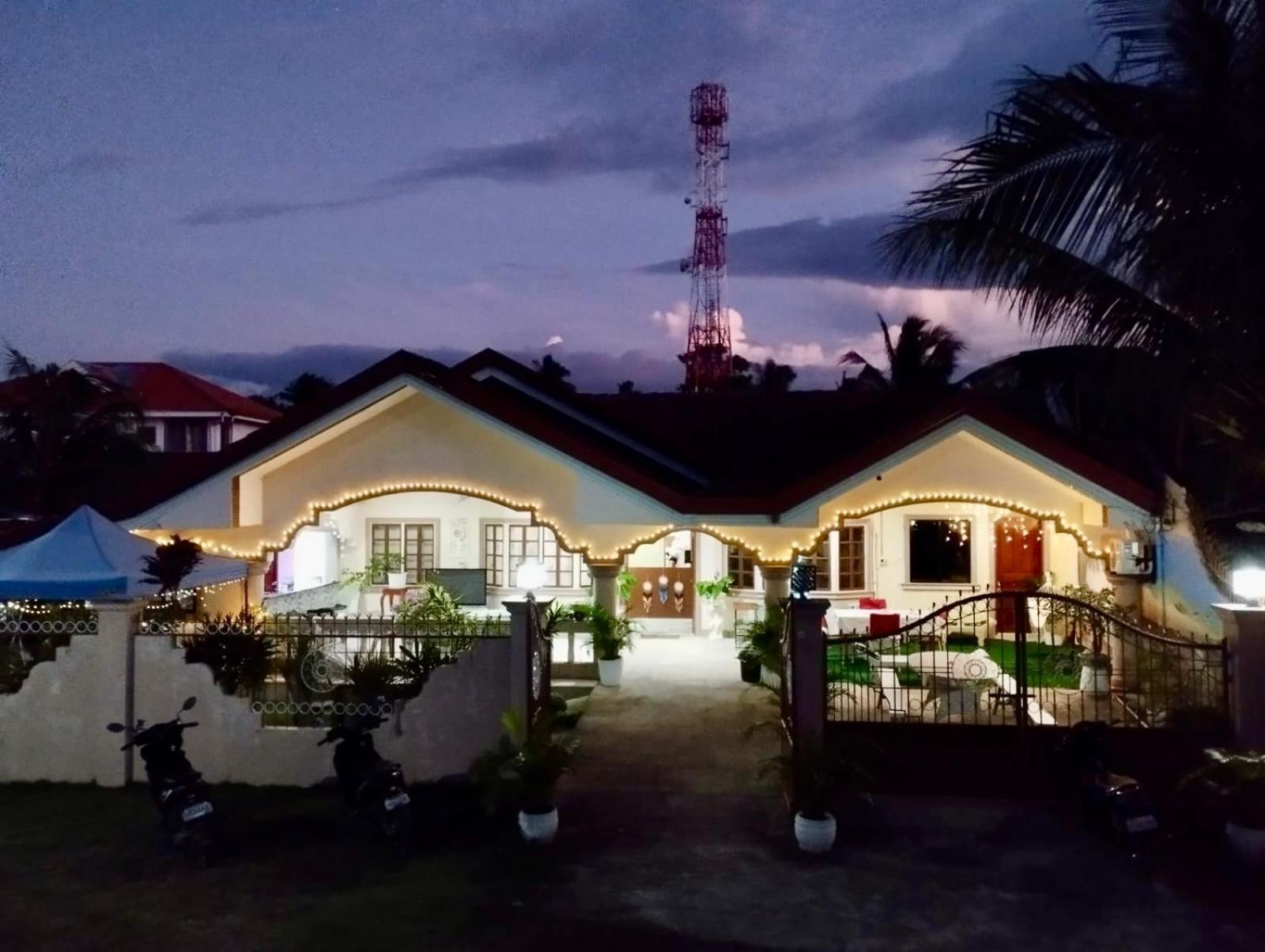Dreamcatcher Hostel Moalboal Bagian luar foto