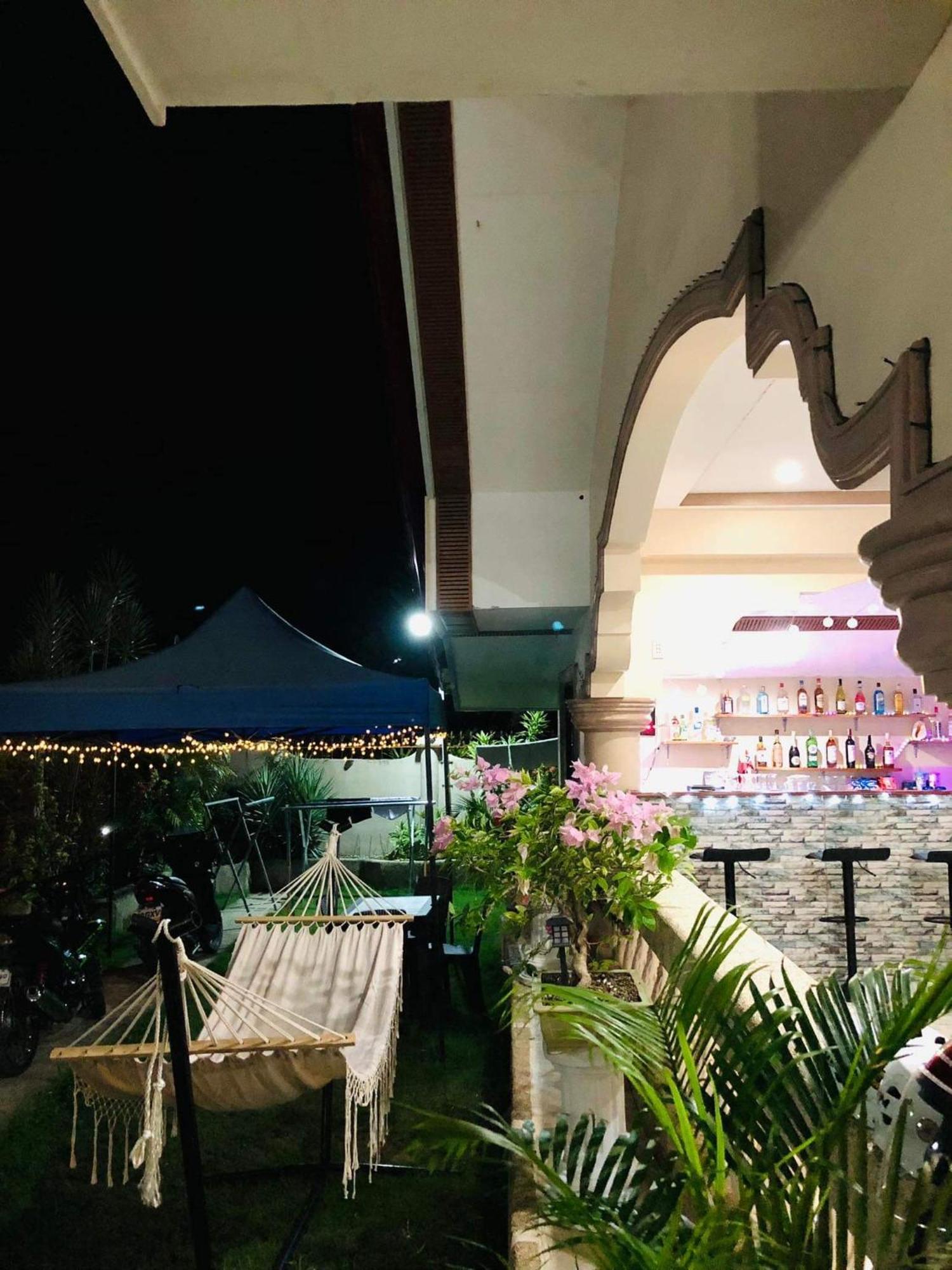 Dreamcatcher Hostel Moalboal Bagian luar foto