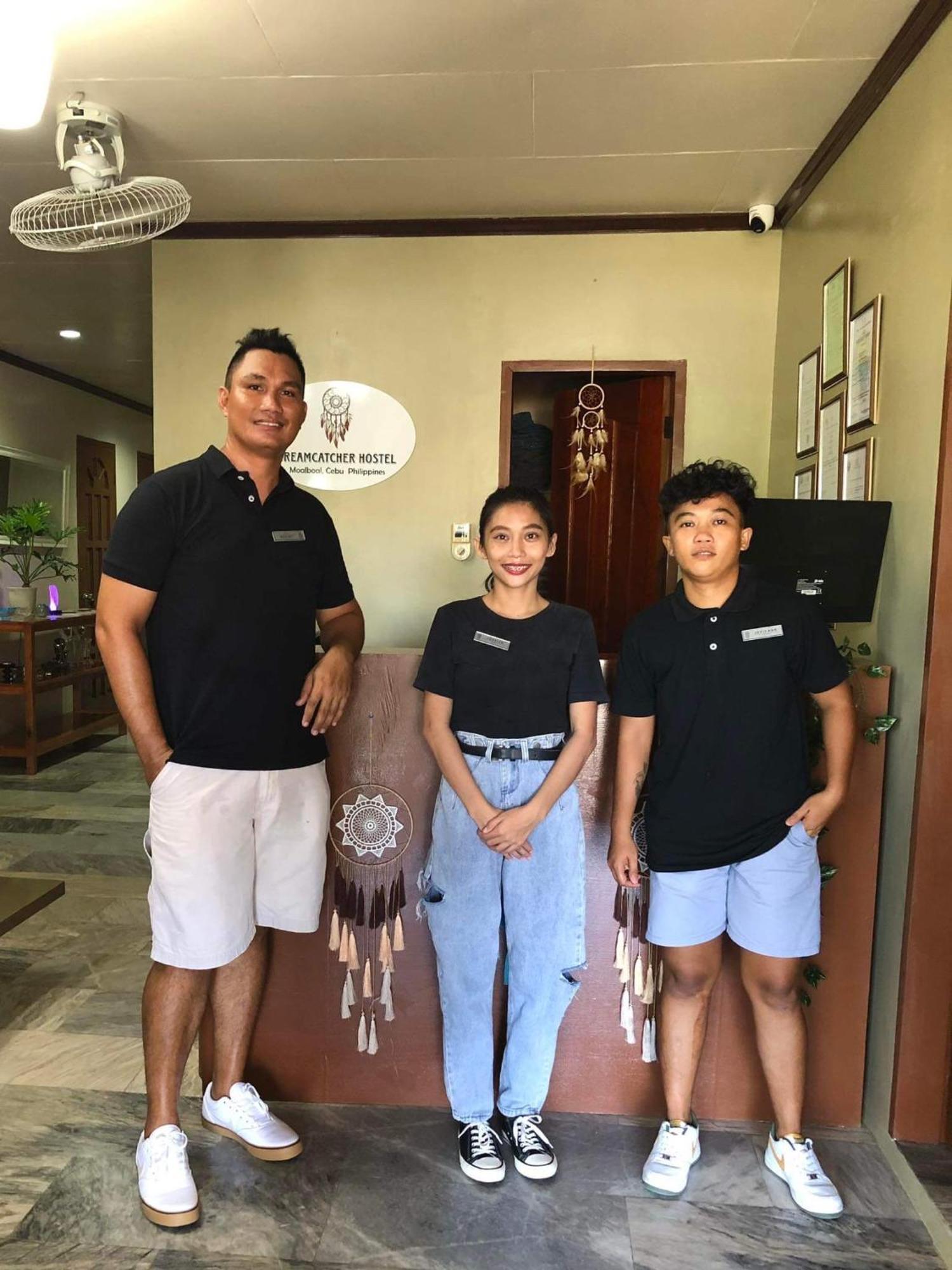 Dreamcatcher Hostel Moalboal Bagian luar foto