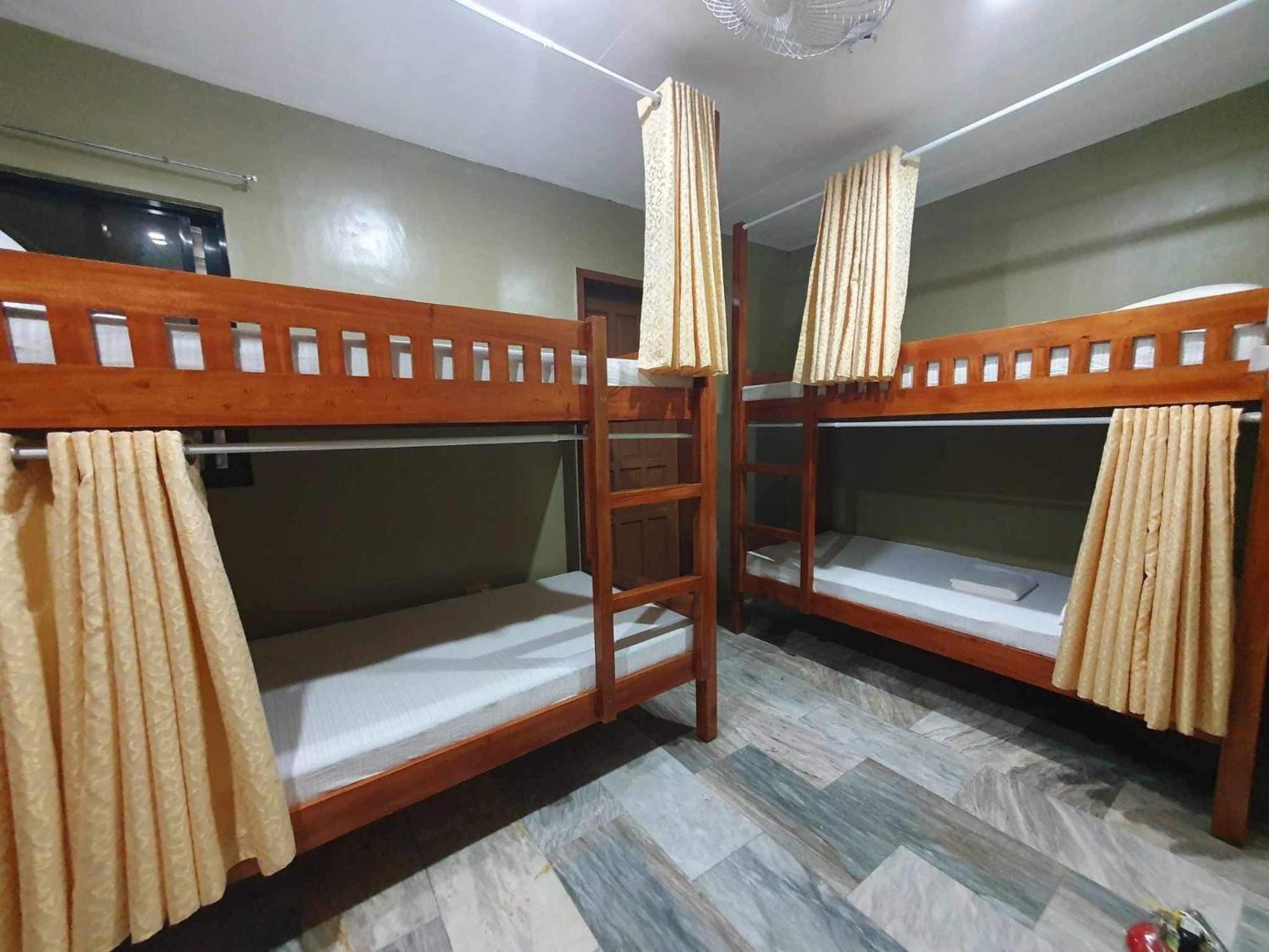 Dreamcatcher Hostel Moalboal Bagian luar foto