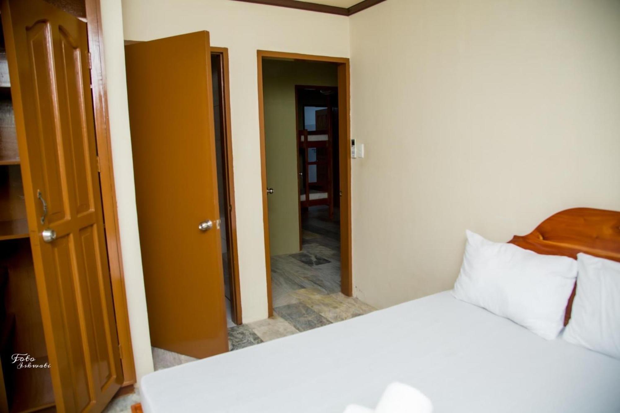Dreamcatcher Hostel Moalboal Bagian luar foto